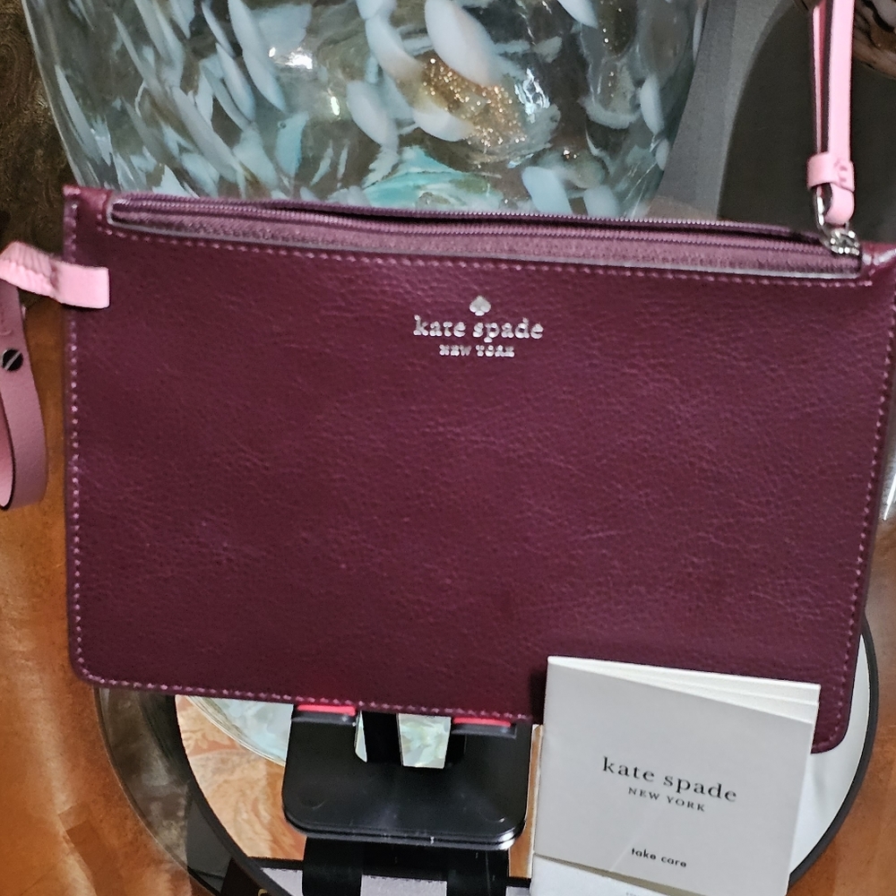 Kate ♠️Spade  Maroone Wristlet (Nwot)